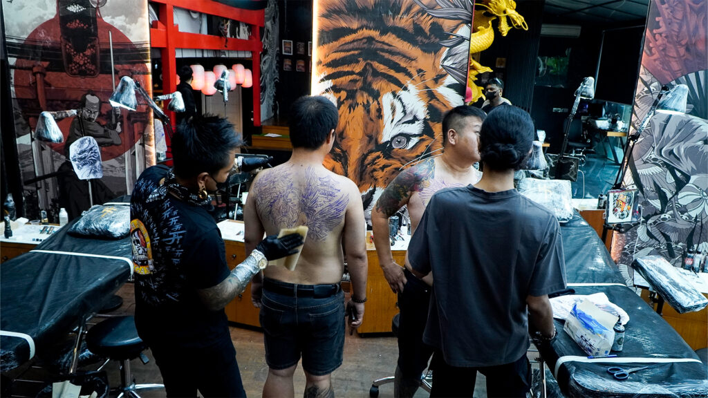 a Tattoo in Bali,feminine tattoo,Tattoo hygiene in Bali